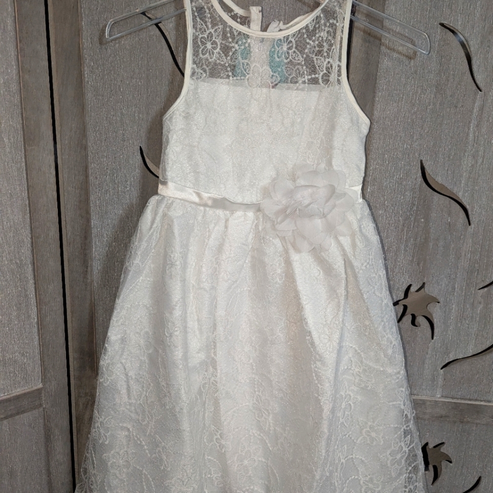 New Elegant Child Girl white Lace Dress Size 8 and 10 Easter 🐰🐣